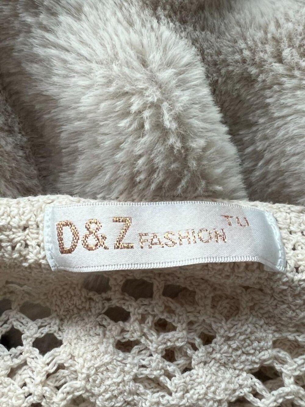 Cream colored crochet long sleeve top. Bought this in Amsterdam. size small. - Picture 3 of 3